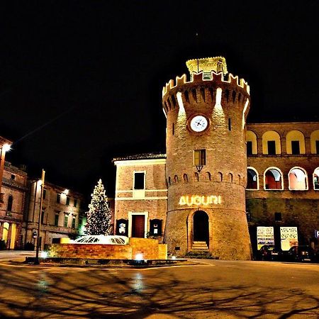 B&B Reillys Монтекаротто Экстерьер фото