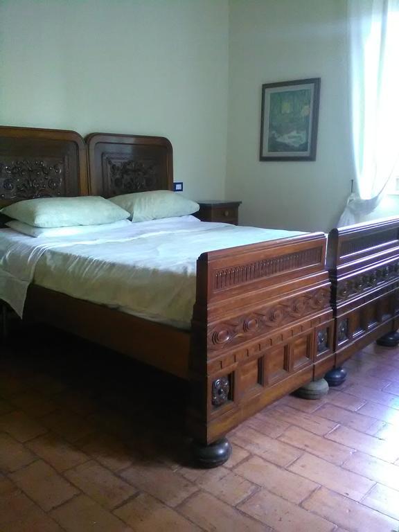 B&B Reillys Монтекаротто Экстерьер фото